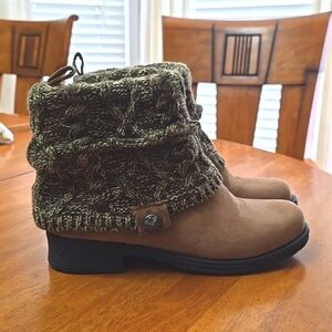 Muk Luk ankle boots size 7